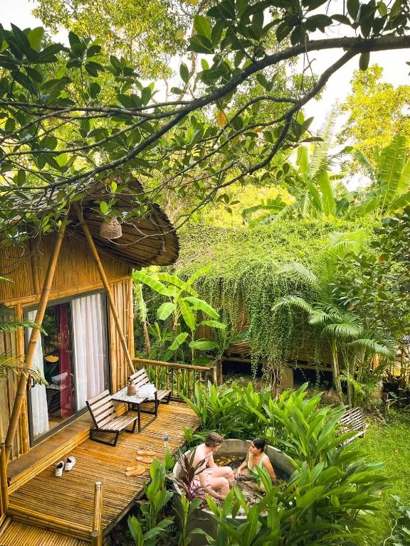 Deluxe Bungalow with Mountain View — Trang An Lamia Bungalow